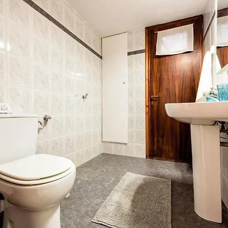 Apartment Cosy House Next To The Sea *