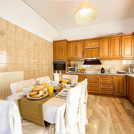 Apartment Cosy House Next To The Sea *