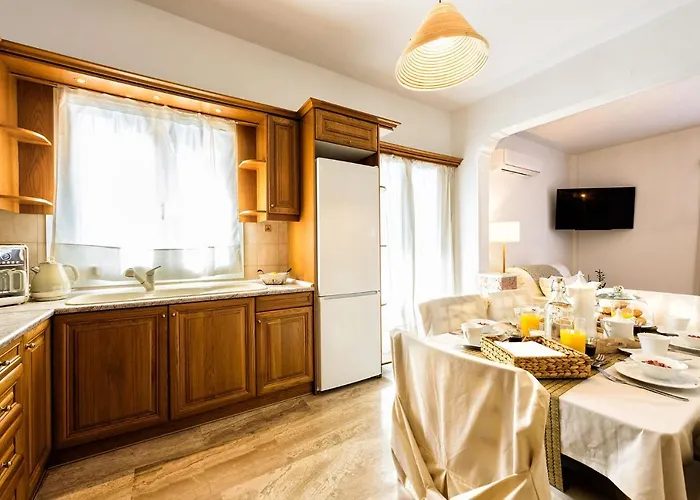 شقة Cosy House Next To The Sea