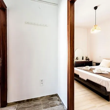 Cosy House Next To The Sea